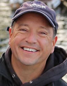 Aiming at Oneness: Silencing the Mind, Opening Chakras, Transforming by the Inward Journey